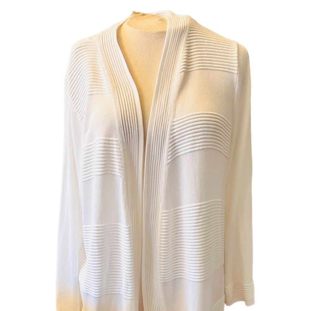 NWT!! CYRUS light weight sweater jacket. Color white  size M.  NWT!!! - Picture 9 of 12